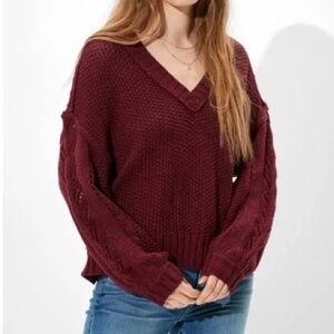 American Eagle Cropped oversized V-Neck Sweater